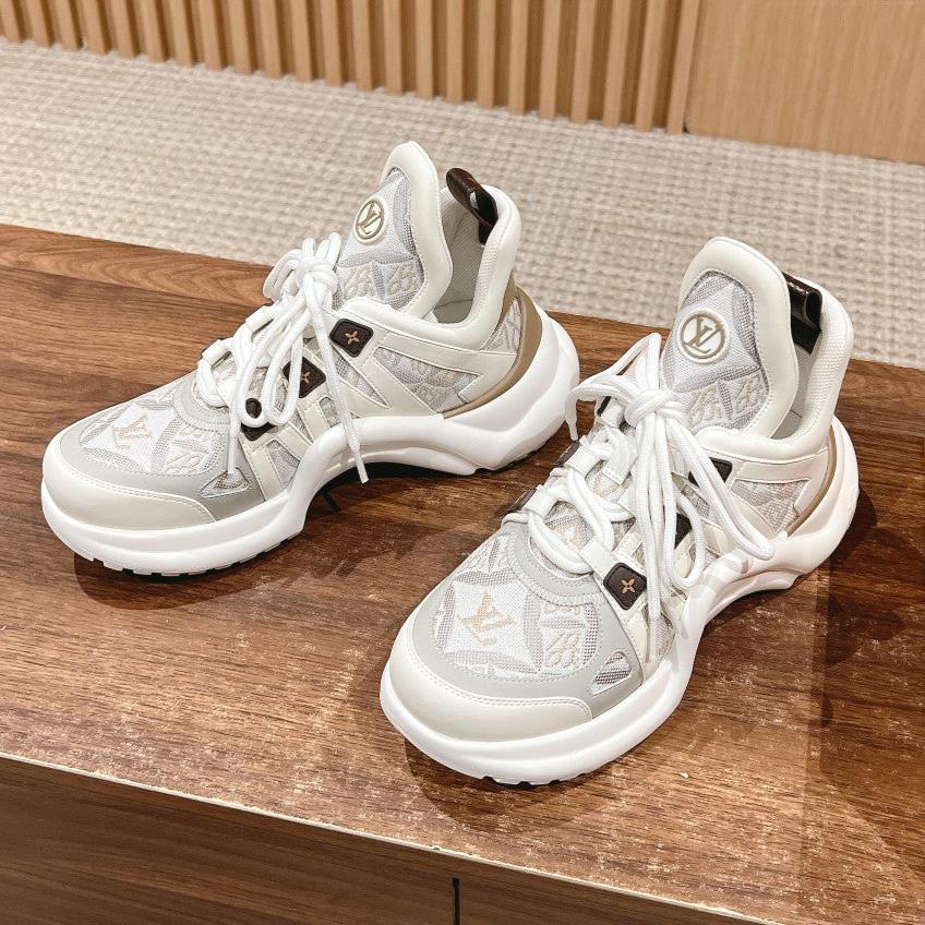 LV ARCHLIGHT SNEAKER IN WHITE MIX PALE GRAY CALFSKIN AND MONOGRAM DENIM、mysite、Cacoeks