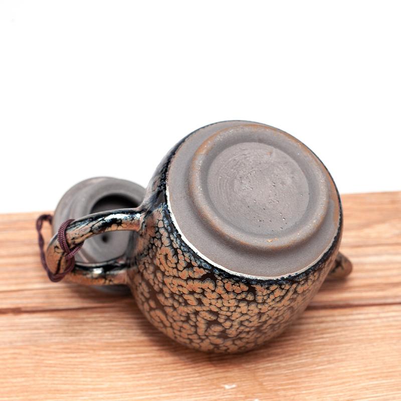 GEEK BAR-https://www.hot-toy.com/