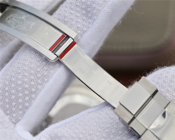 兼职  林炎: luxecystore