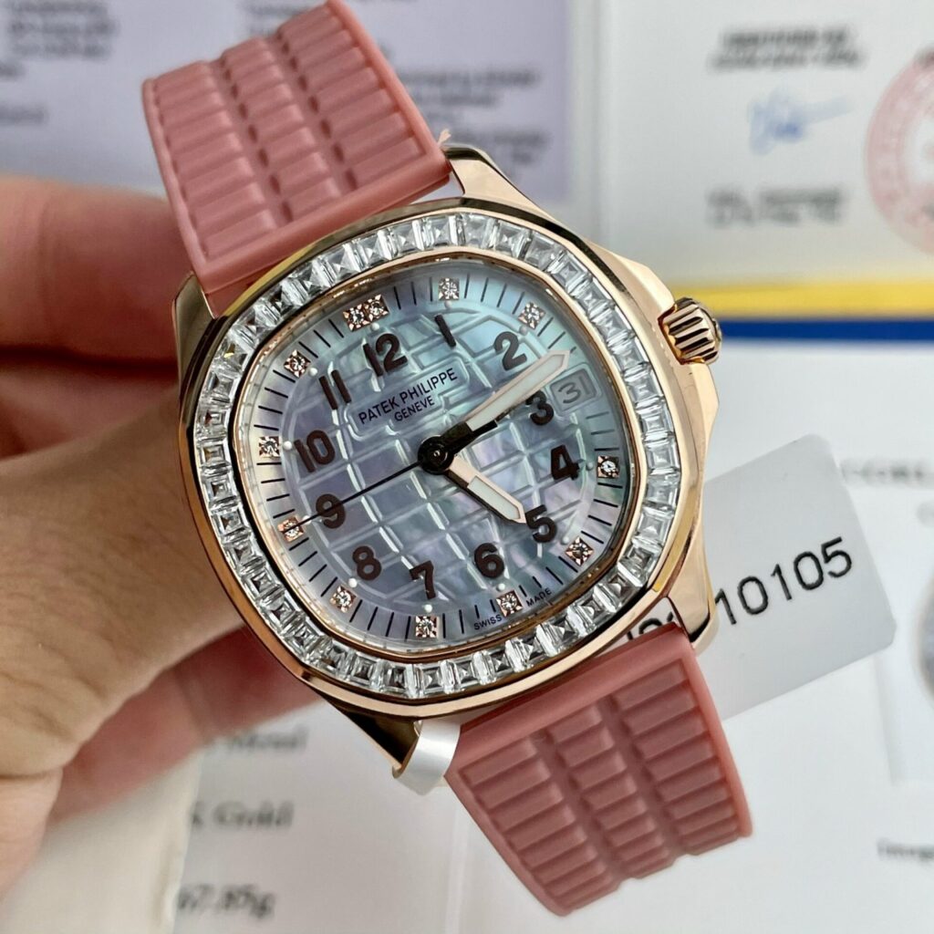 Đồng Hồ Patek Philippe Aquanaut 5072R Bọc Vàng Độ Kim Cương Moissanite 35 (1)
