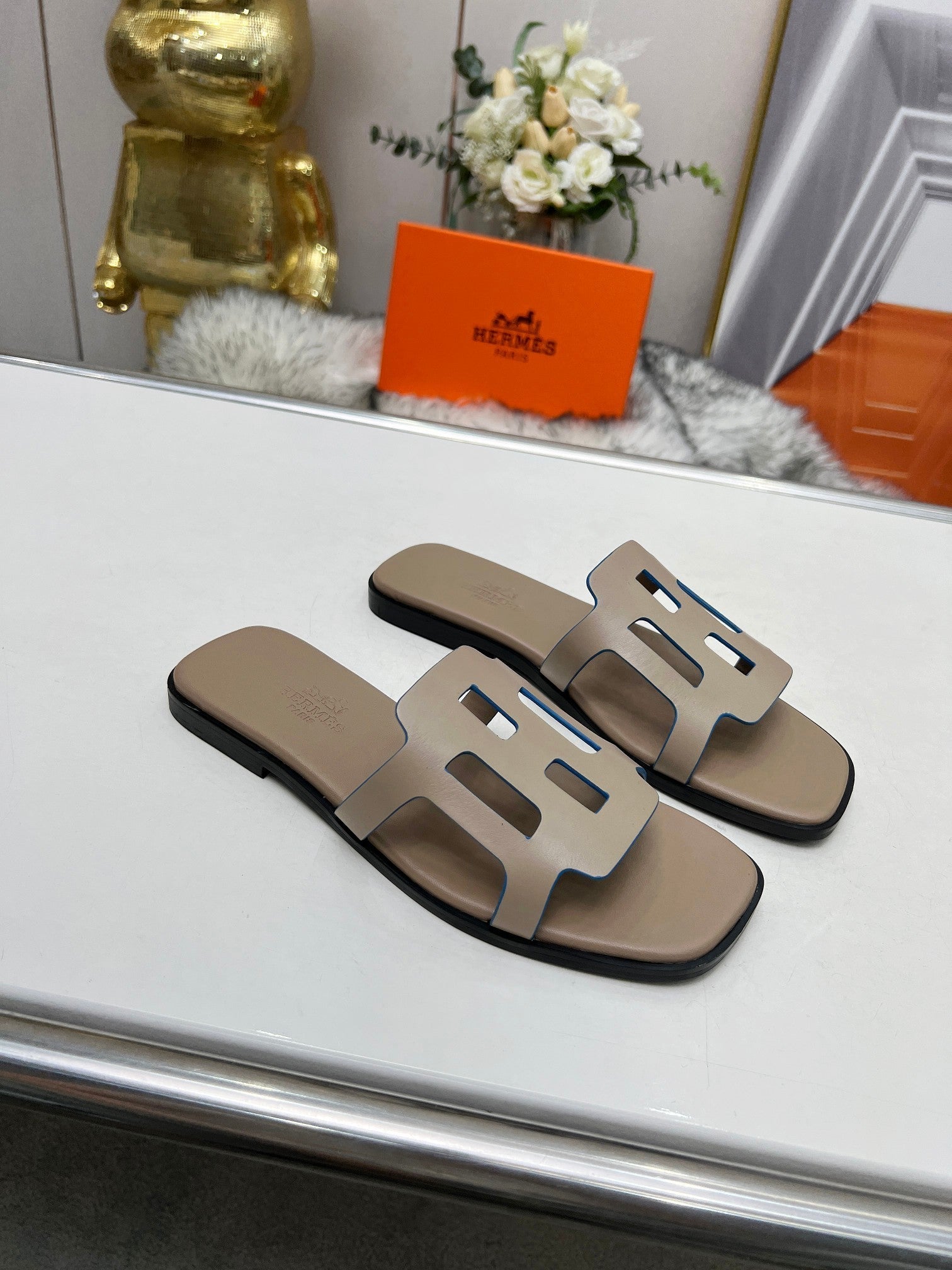 FLATFORM SANDAL LIGHT GRAY CALFSKIN、mysite、Cacoeks