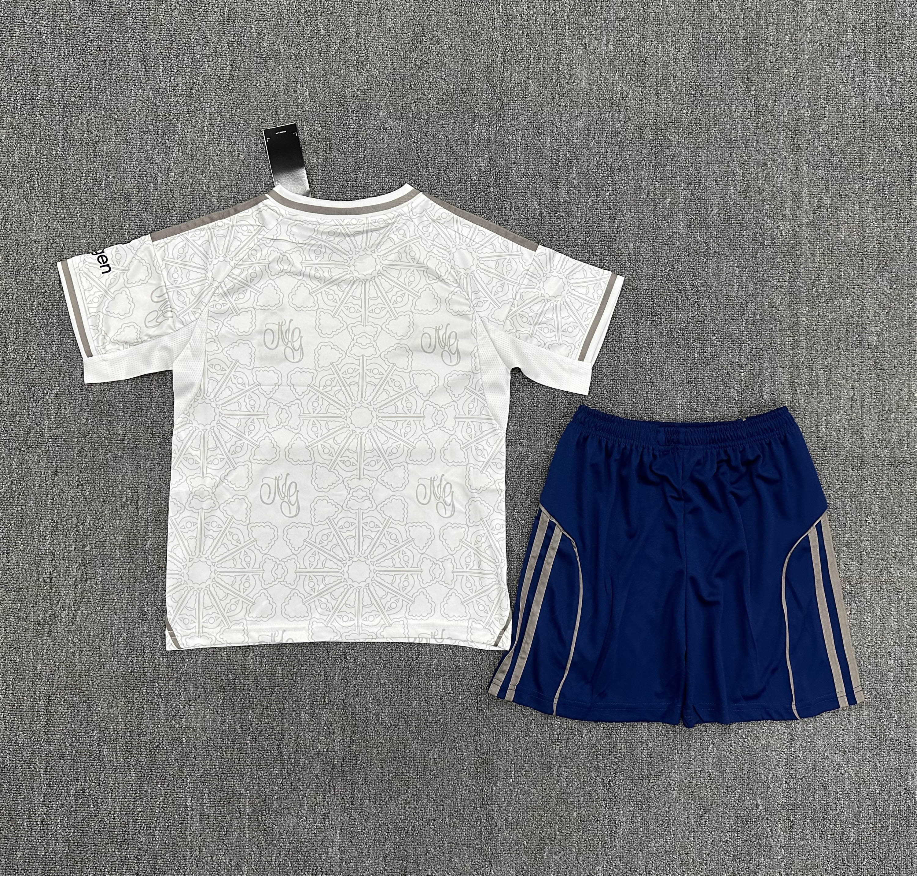 2025/2026 Nottingham Forest Away Football Shirt 1:1 Thai Quality Kids Size:football jersey mysite: unitedjerseyfootball 邓江浪:football