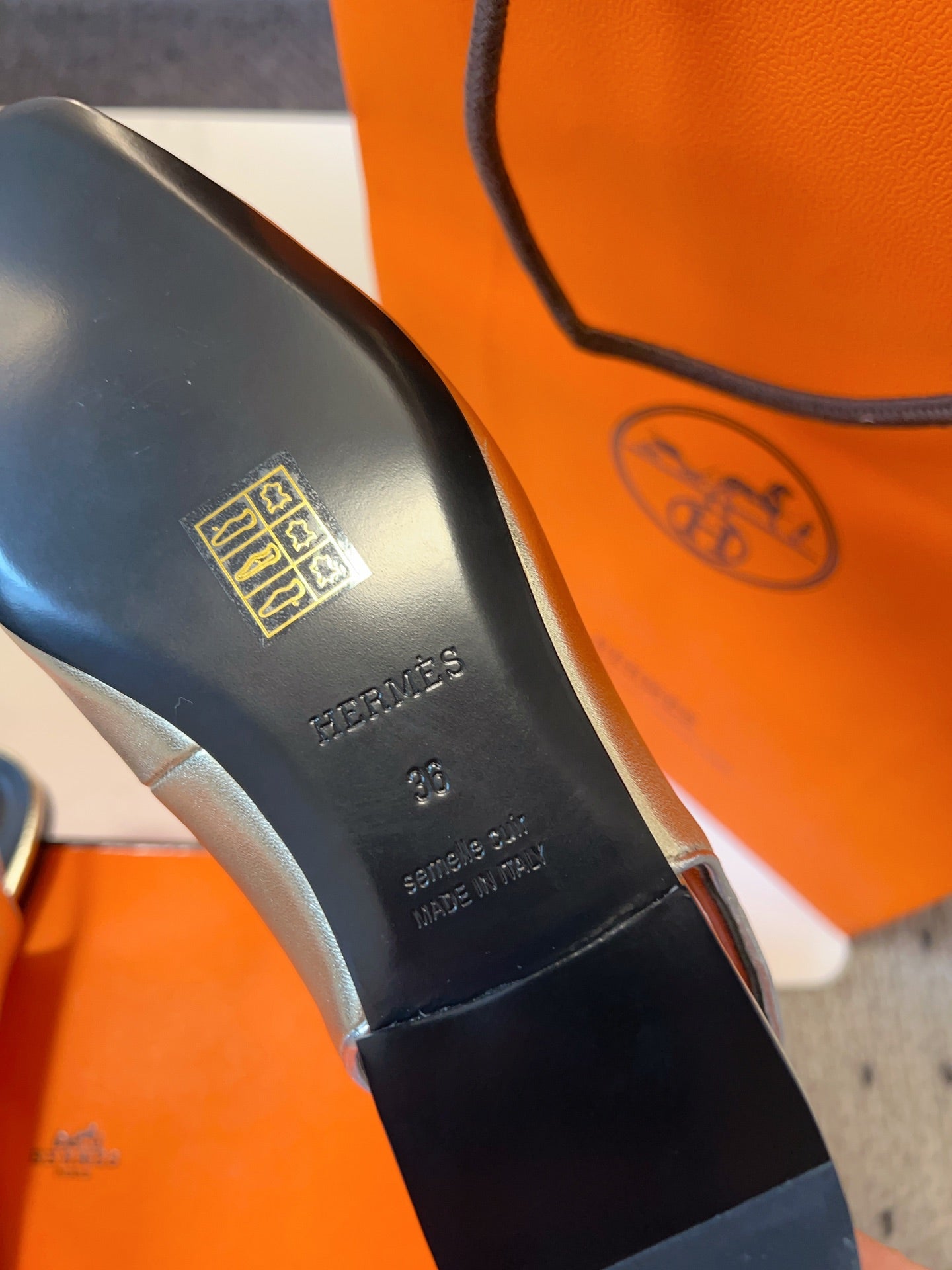 KLEO SLINGBACK IN SILVER CALFSKIN、mysite、Cacoeks