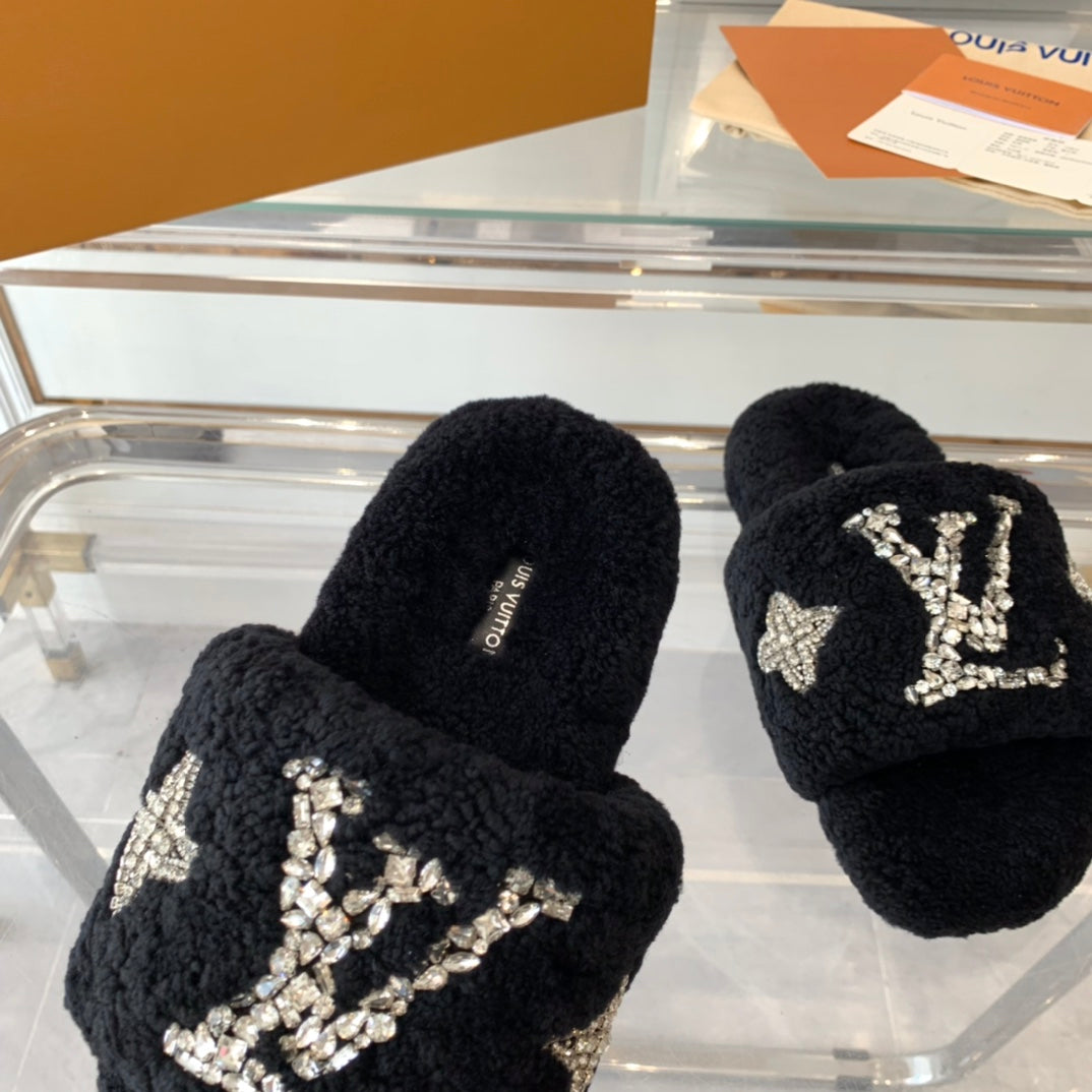 LV WOMEN'S PASEO FLAT SLIPPER IN BLACK FLEECE、mysite、Cacoeks