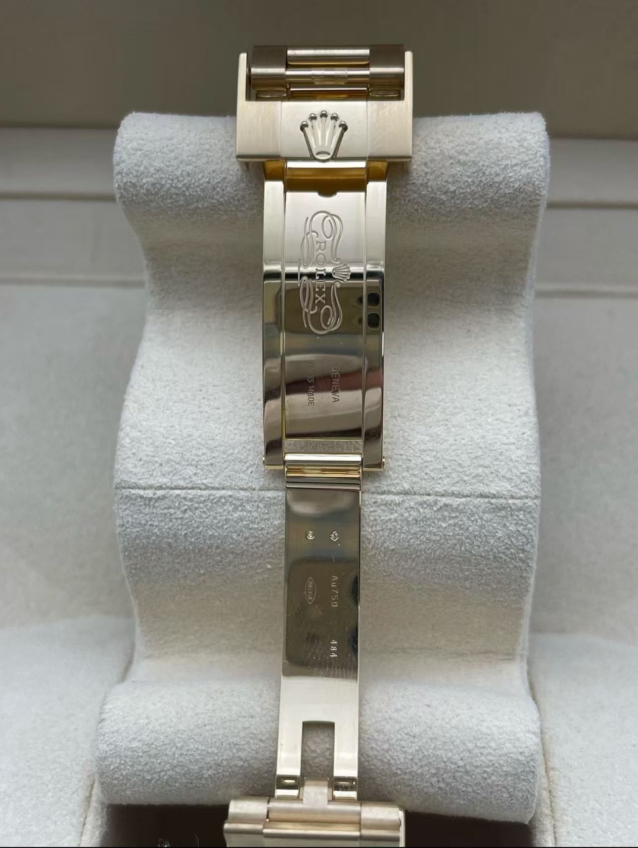 Rolex Submariner Super Clone Swiss ReplicaWatch 18kGold Ref 126618LN 3235 SwissMovement