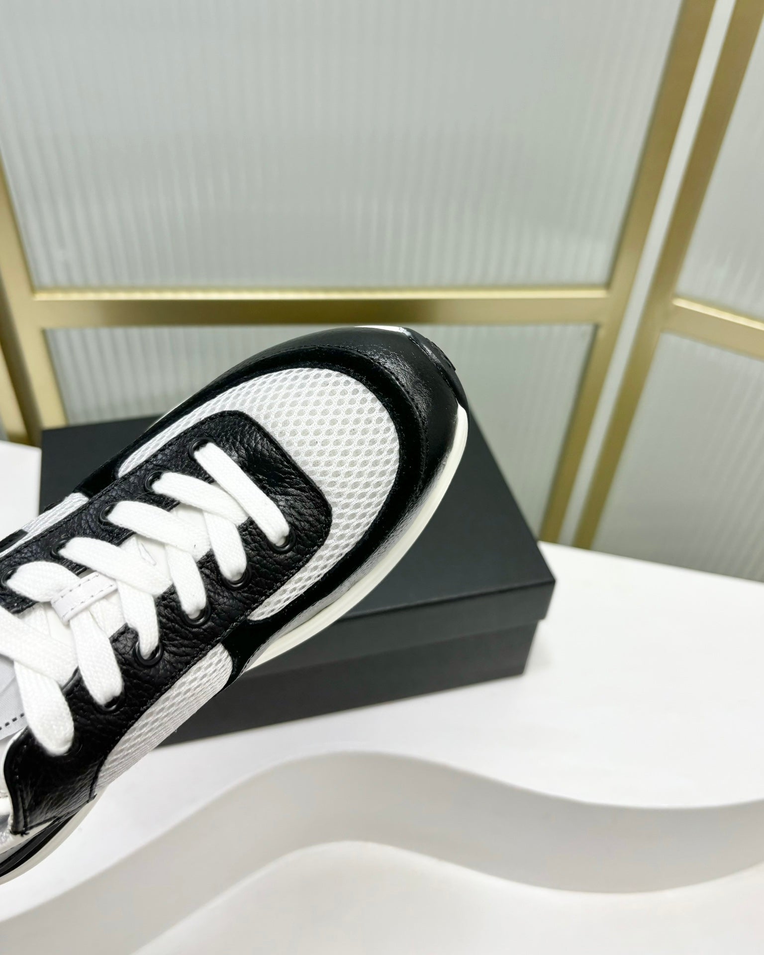 SNEAKER IN BLACK CALFSKIN AND GREY BREATHABLE MESH、mysite、Cacoeks