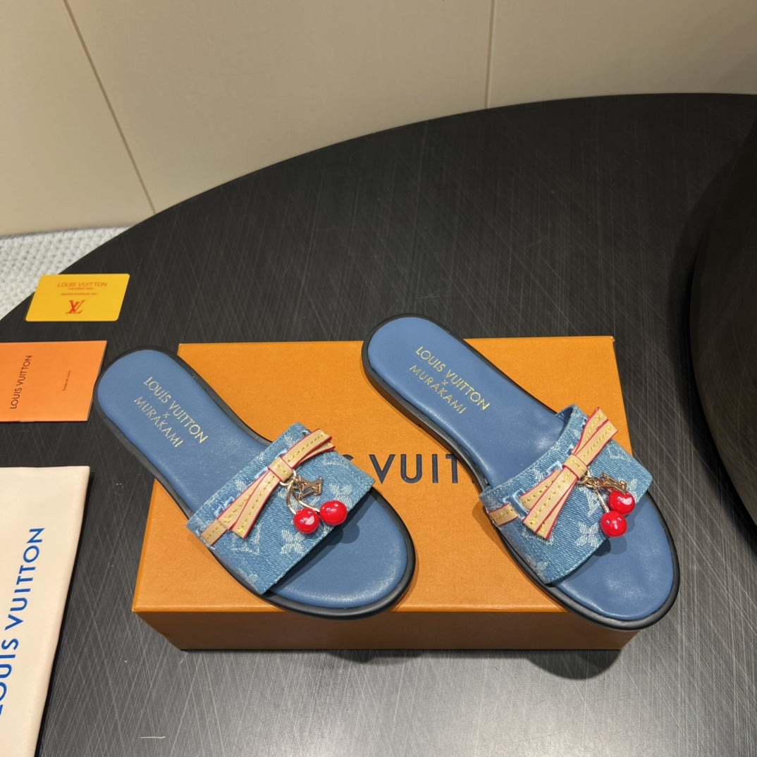 LV SLIDE SANDALS 25S IN BLUE DENIM AND CALFSKIN WITH CHERRY BLOSSOM BUCKLE、mysite、Cacoeks