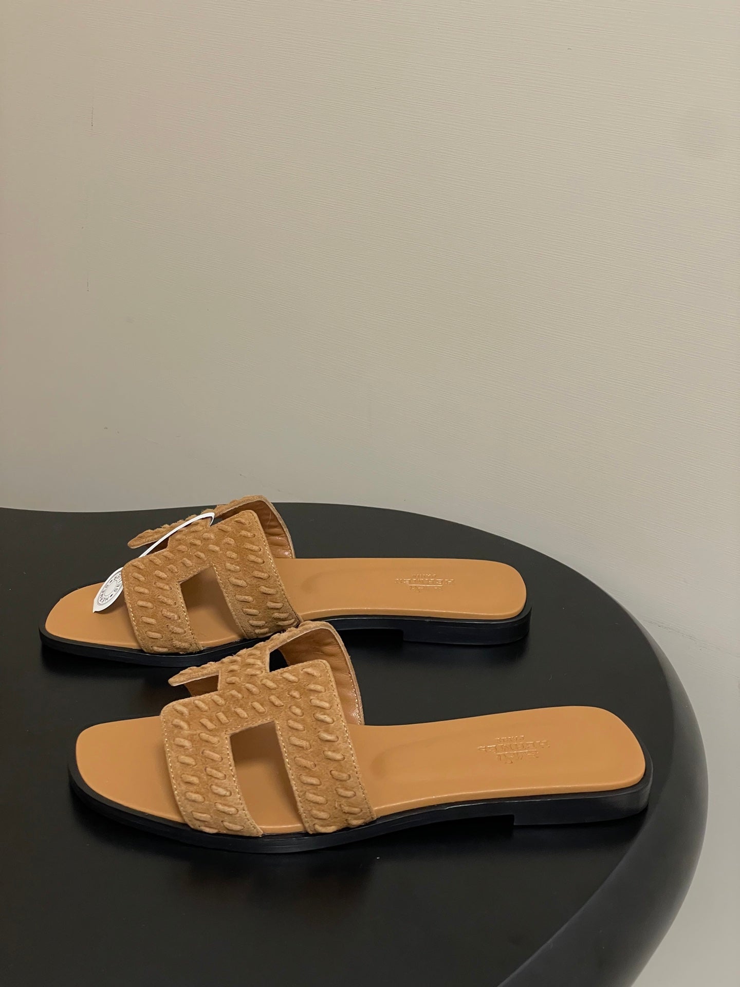 HM 25S ORAN SANDAL IN LIGHT BROWN SUEDE AND LAMBSKIN、mysite、Cacoeks