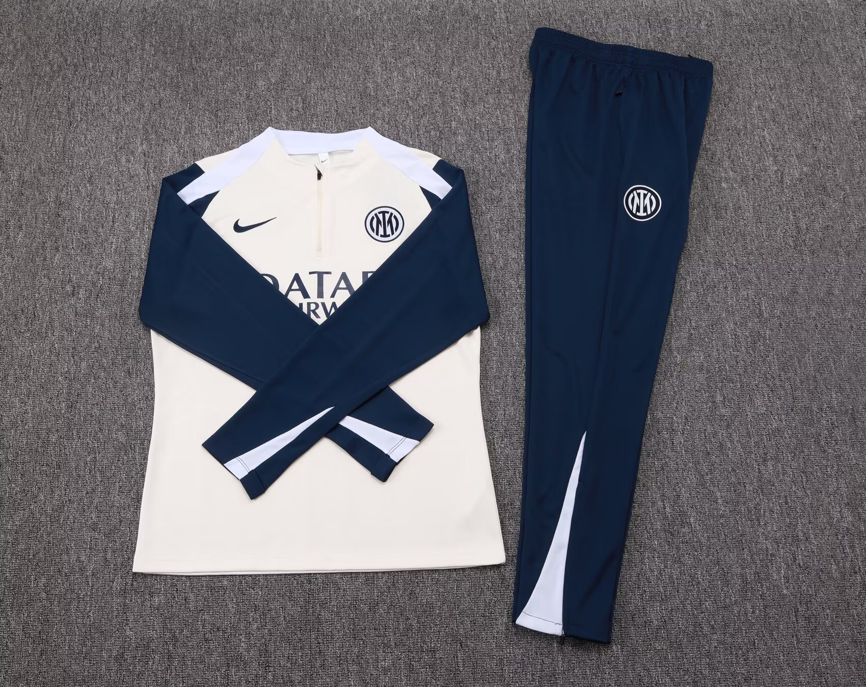 2025/2026 Internazionale Milan Half-Pull Training Suit Beige Football Jersey 1:1 Thai Quality Set:football jersey mysite: unitedjerseyfootball 邓江浪:football