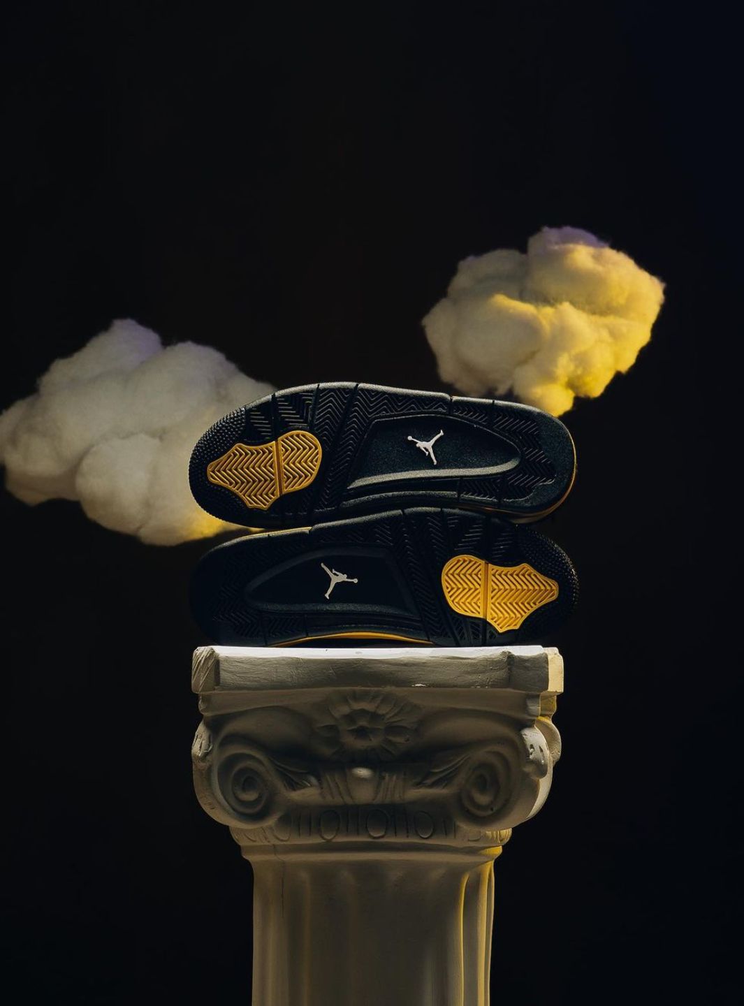 Air Jordan 4 Retro Yellow Thunder (2023)、JORDAN、Cacoeks
