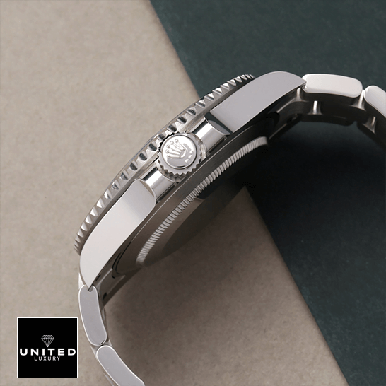 Rolex Submariner 126610LV Black Dial 4 Rolex Submariner 126610LV Stainless Steel crown / push button