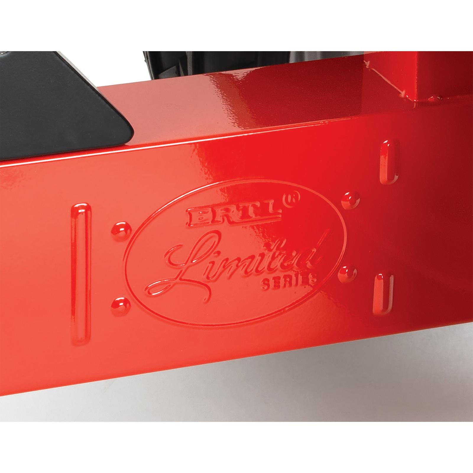 GEEK BAR-https://www.hot-toy.com/