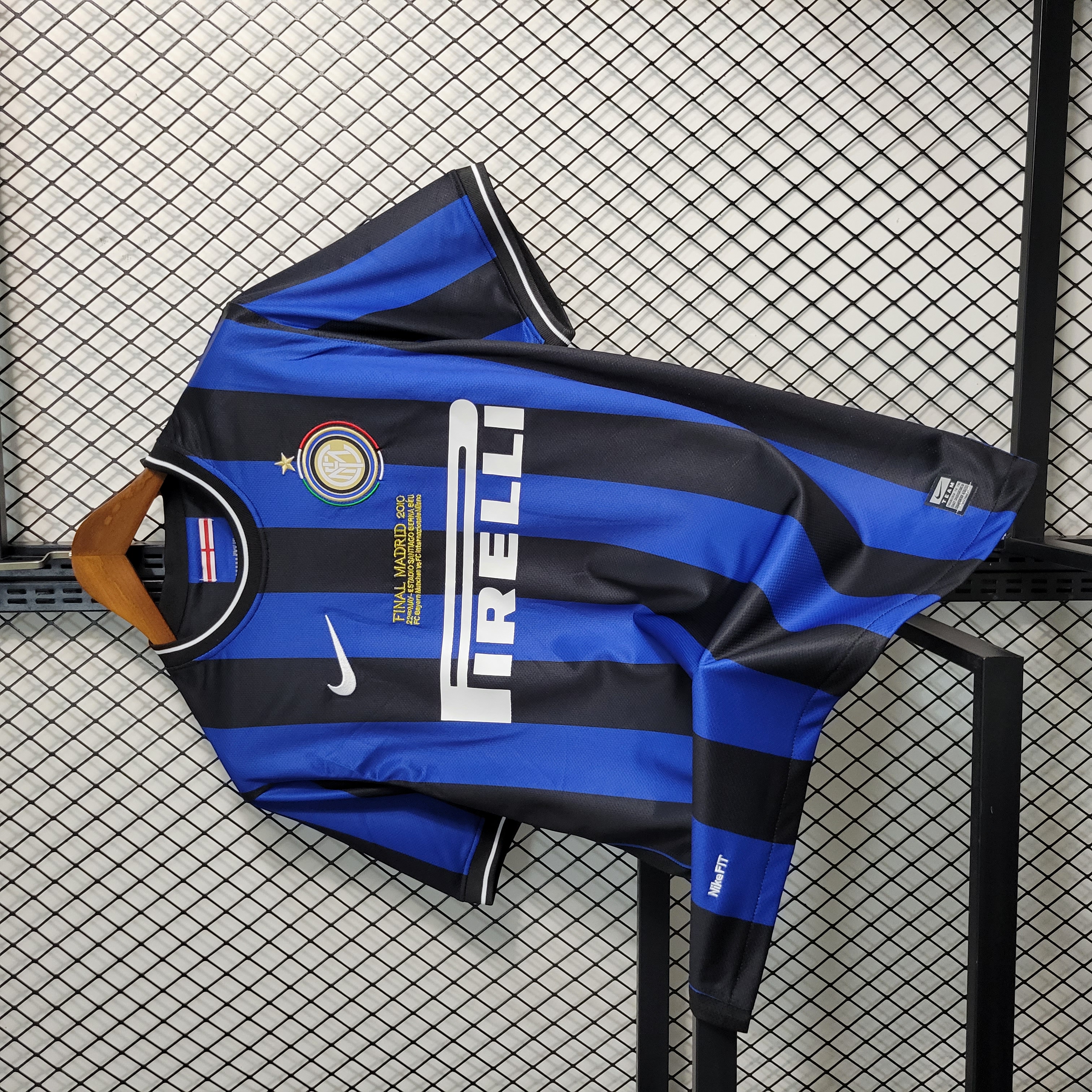 Higojerseys-Retro Inter Milan 09-10 Home Stadium Jersey - Champions League Final