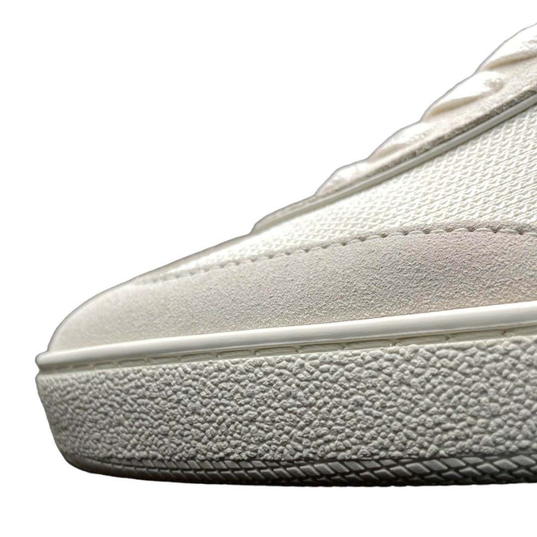 Gucci Interlocking G Sneaker in White Suede、mysite、Cacoeks