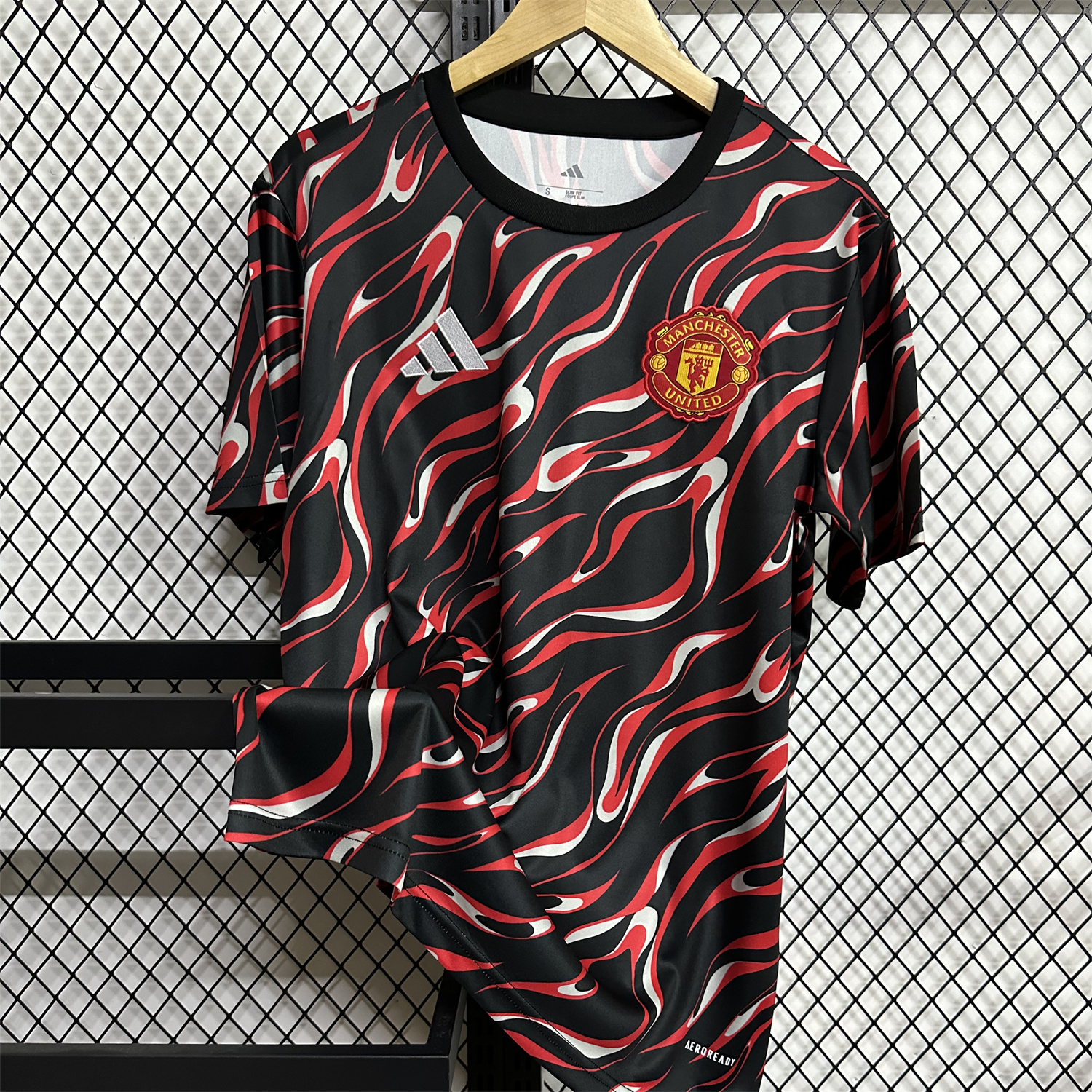 Funinjersey-Manchester United 25-26 Black and Red Pre-Match Traning Jersey - Fans Version