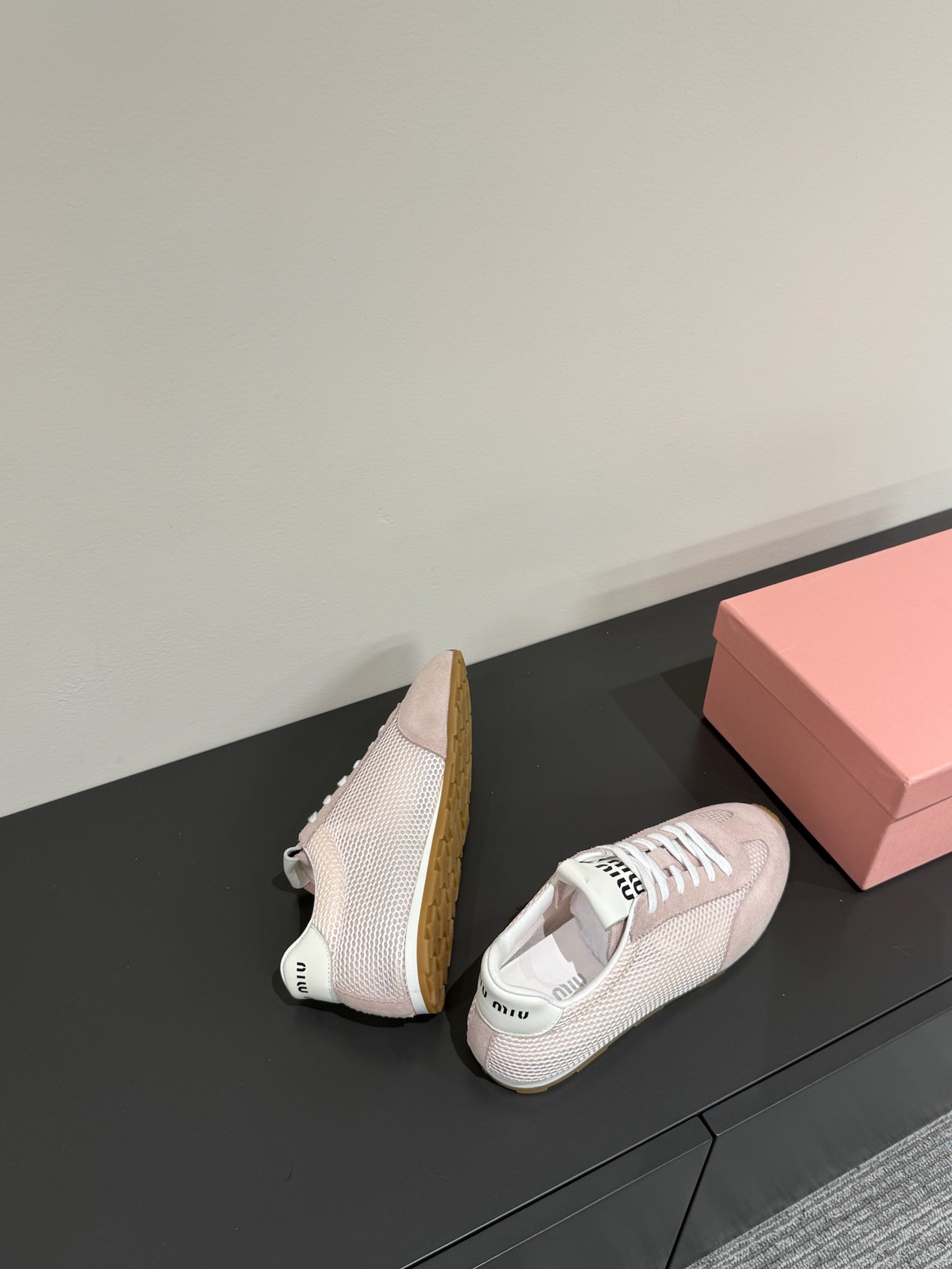 RETRO SNEAKERS IN PASTEL PINK MESH AND SUEDE、mysite、Cacoeks