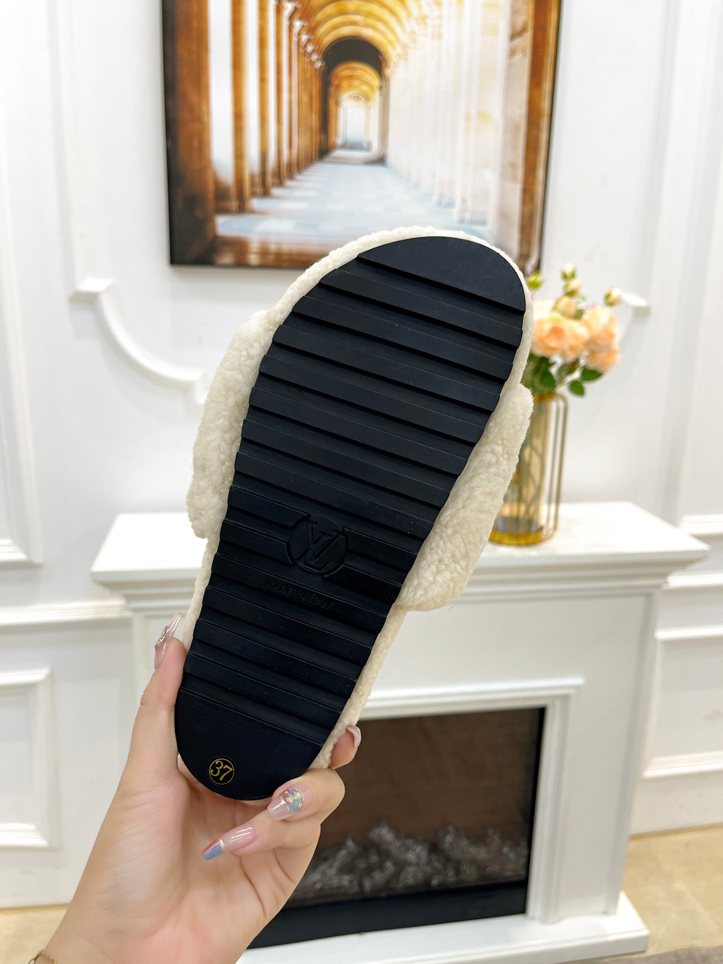 LV FLAT SLIPPER IN WHITE MIX COBALT BLUE SHEARLING、mysite、Cacoeks