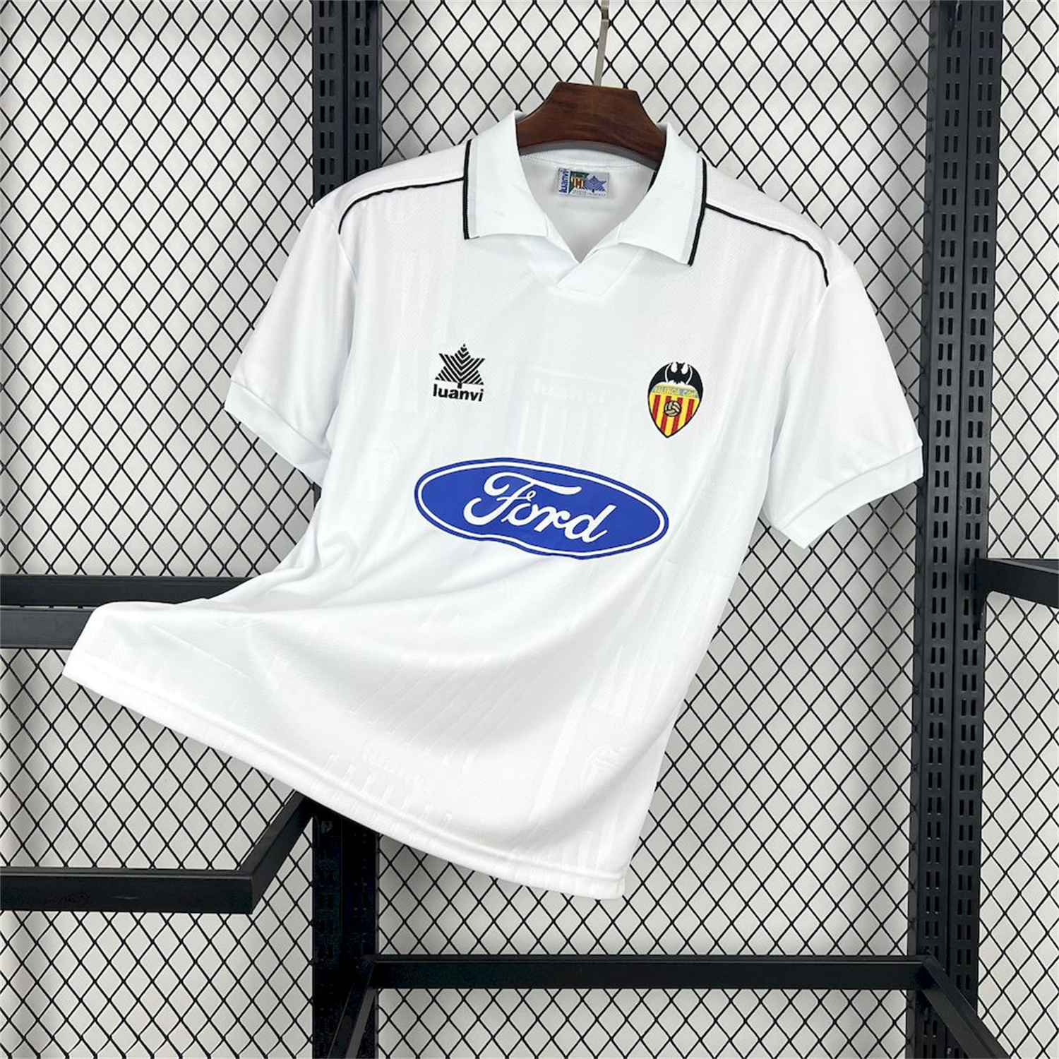 Funinjersey-Retro Valencia 1996-97 Home Jersey