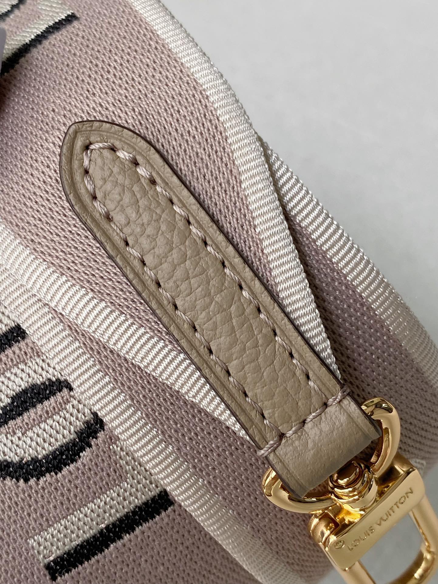 路易威登 M46583 Diane Bicolor Monogram Empreinte 皮革奶油色