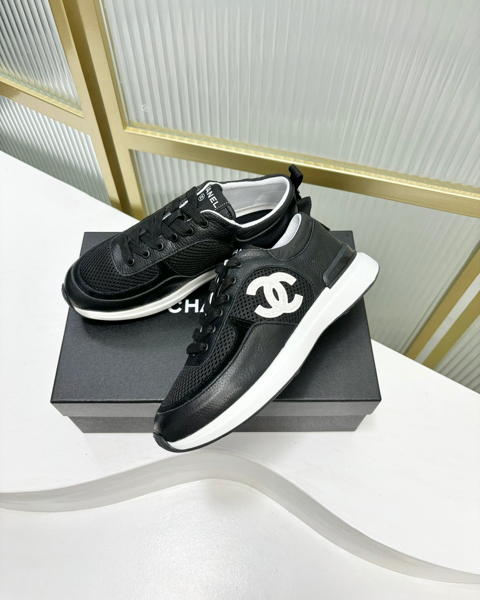 SNEAKER IN BLACK SUEDE WITH WHITE LOGO、mysite、Cacoeks