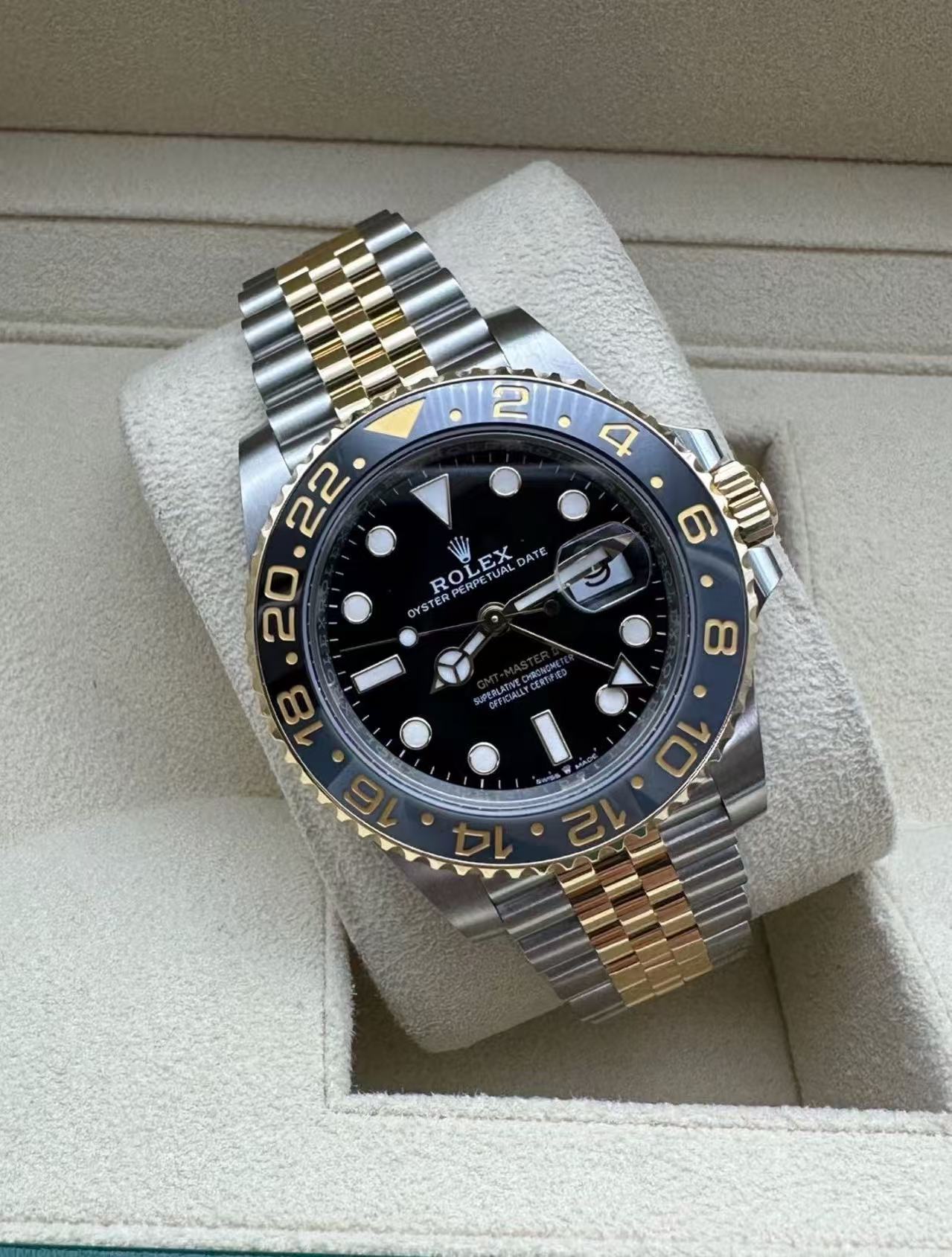 Rolex GMT Master ll 2023 Two ToneJubilee Bracelet Super Clone SwissReplica Watch Ref 126713GRNR3285 Swiss Movement