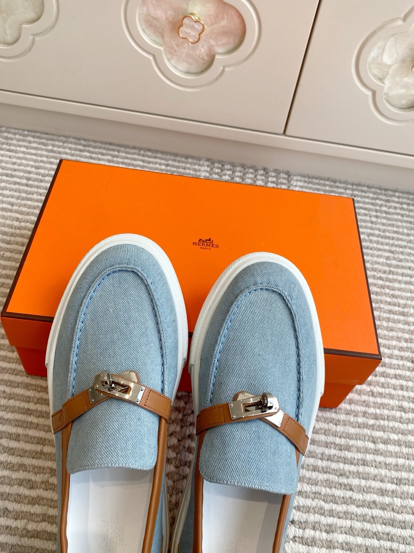 HM 25S SLIP-ON IN SKY BLUE CANVAS AND BROWN LAMBSKIN WITH SILVER HARDWARE、mysite、Cacoeks