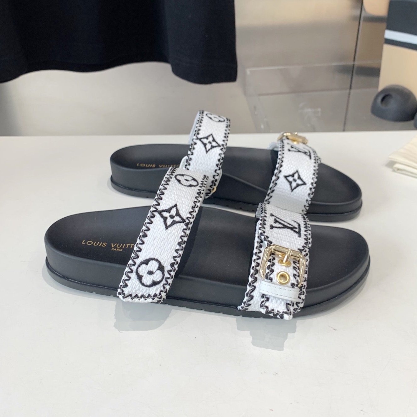 LV WOMEN SUNSET DAD SANDAL IN WHITE MIX BLACK MONOGRAM FABRIC MULE、mysite、Cacoeks