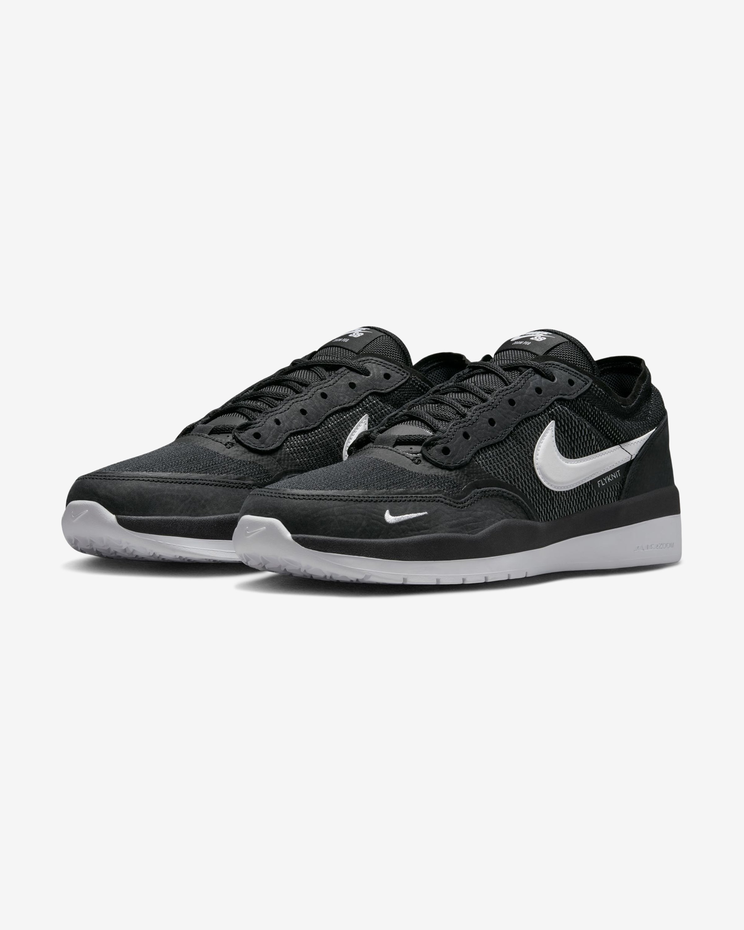 NIKE SB PS8 - BLACK/ WHITE