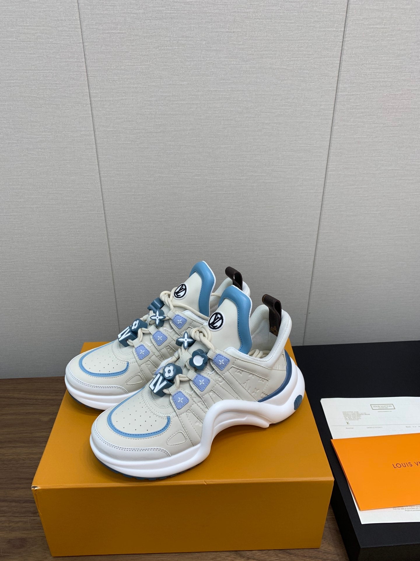 LV ARCHLIGHT SNEAKER BEIGE MIX COBALT BLUE CALFSKIN、mysite、Cacoeks