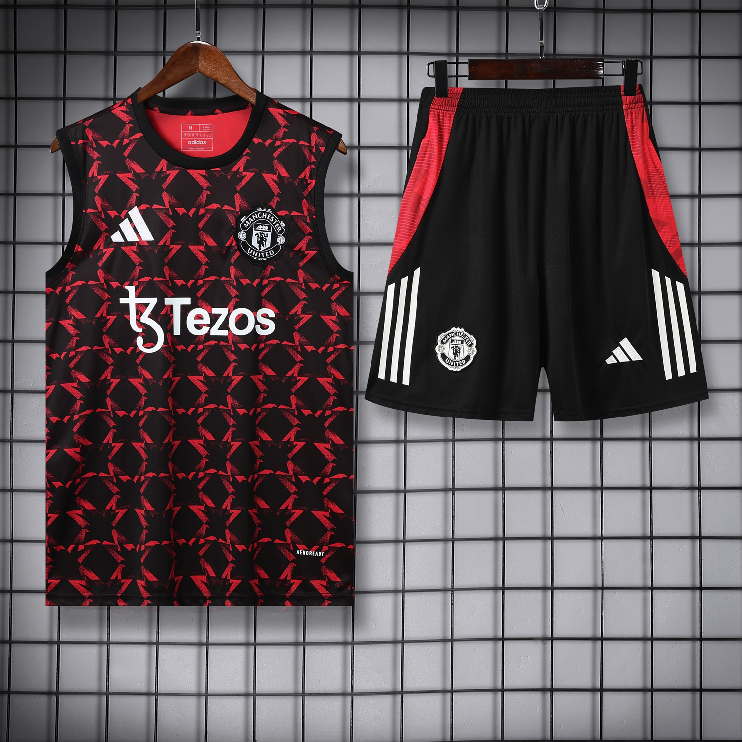 UltraTrikot-Manchester United 25-26 Pre-Match Vest Training Set - Red Top & Black Shorts