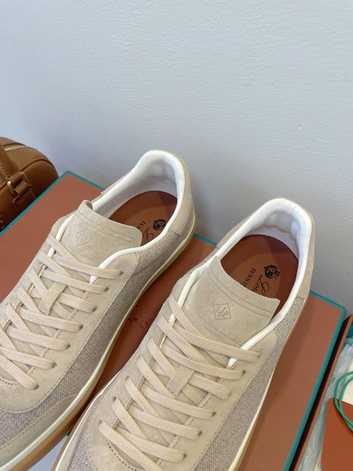 SNEAKERS IN LIGHT BEIGE SUEDE WITH CANVAS、mysite、Cacoeks