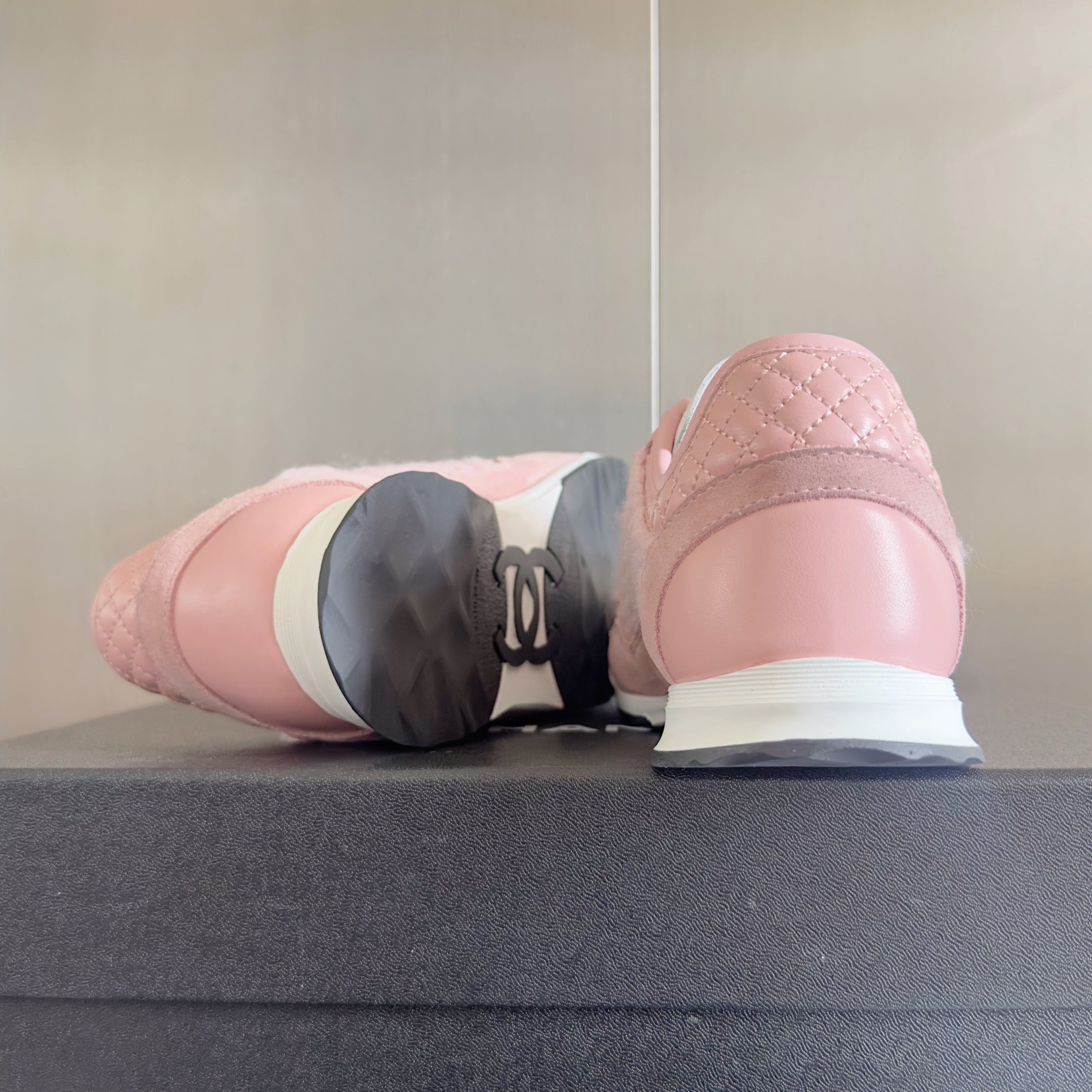 CHANEL 25S SNEAKERS 20MM IN LIGHT PINK CALFSKIN AND SUEDE、mysite、Cacoeks