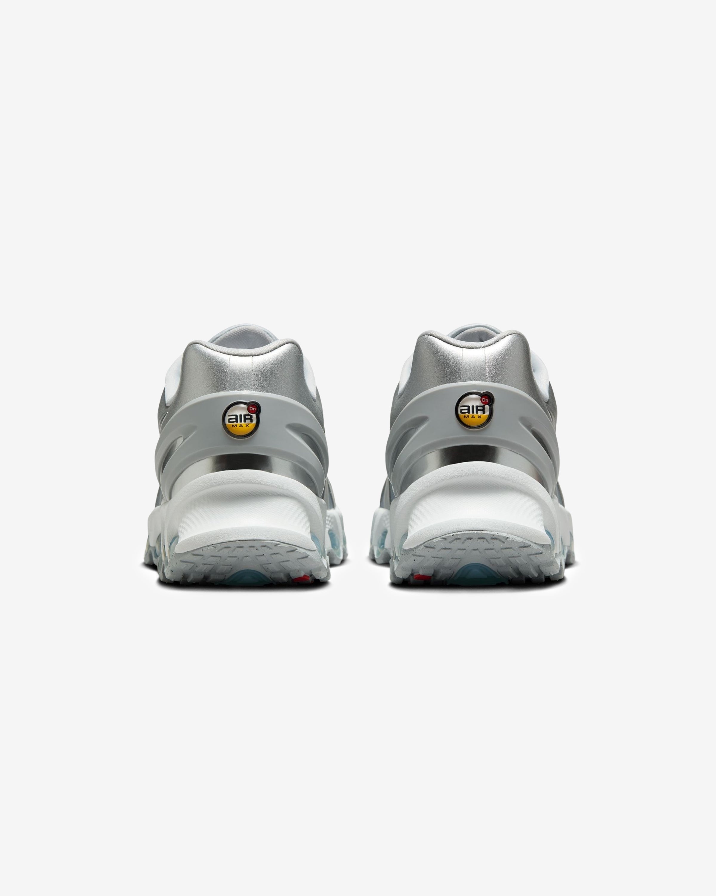 NIKE WOMEN'S AIR MAX DN8 - WOLFGREY/ METALLICSILVER