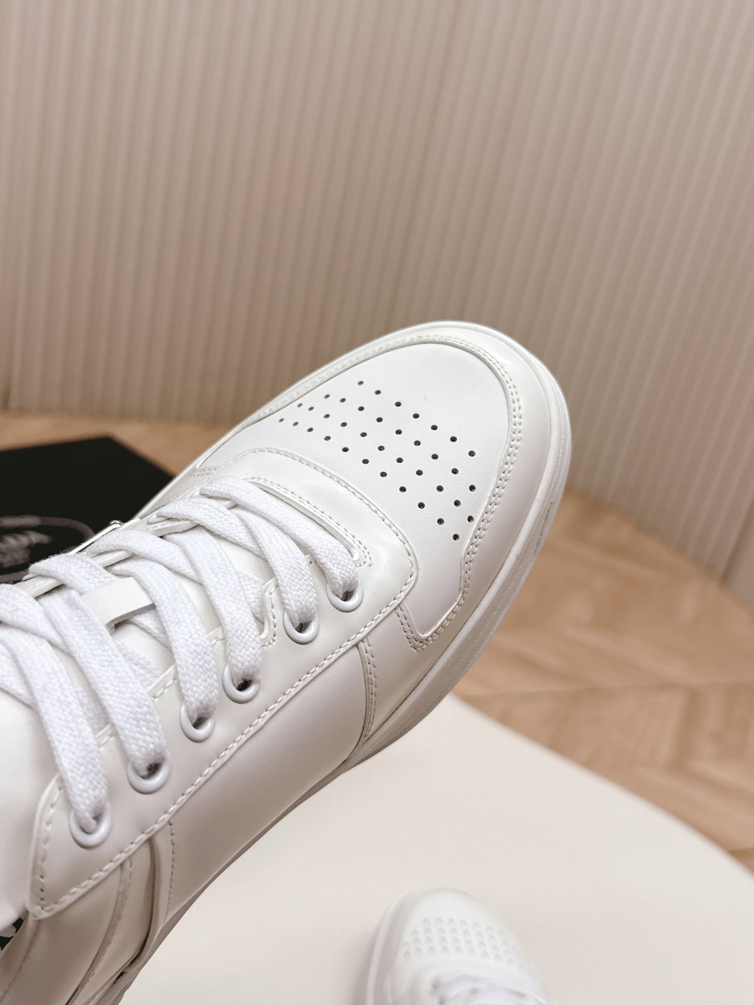 PRADA 25S DOWNTOWN SNEAKERS IN WHITE CALFSKIN SILVER HARDWARE、mysite、Cacoeks