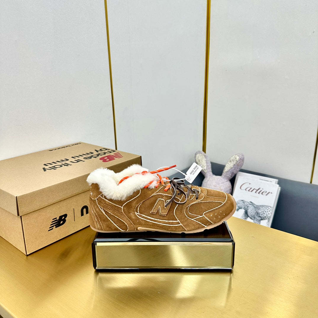 MIUXNB 530 SNEAKERS IN BROWN SUEDE SHEARLING、mysite、Cacoeks