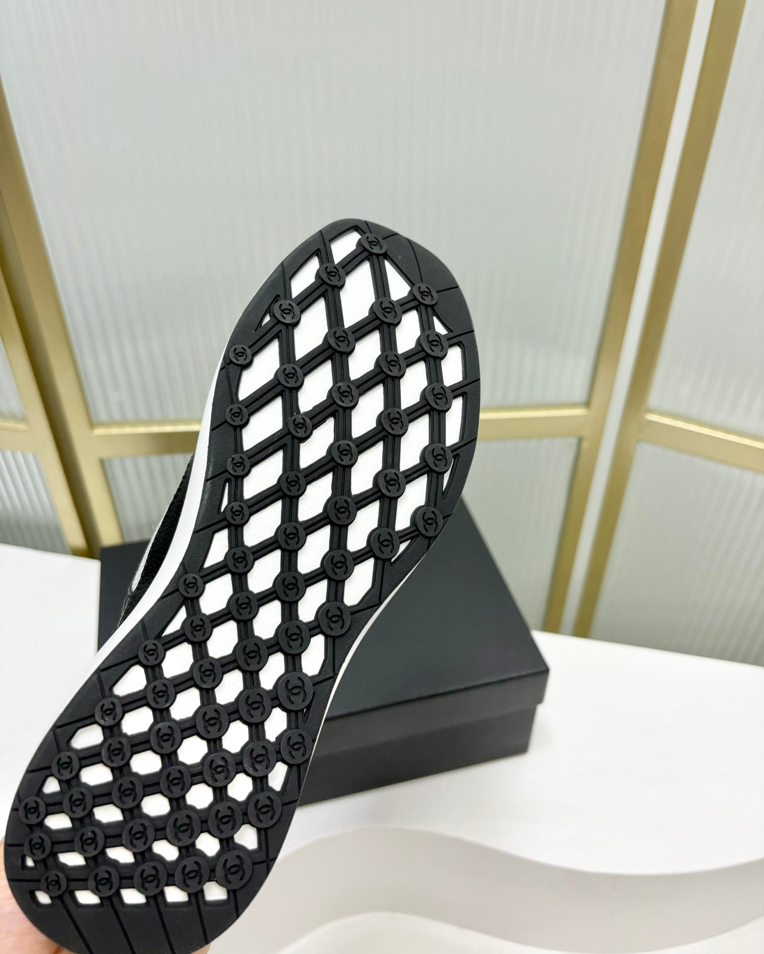 SNEAKER IN BLACK CALFSKIN AND GREY BREATHABLE MESH、mysite、Cacoeks