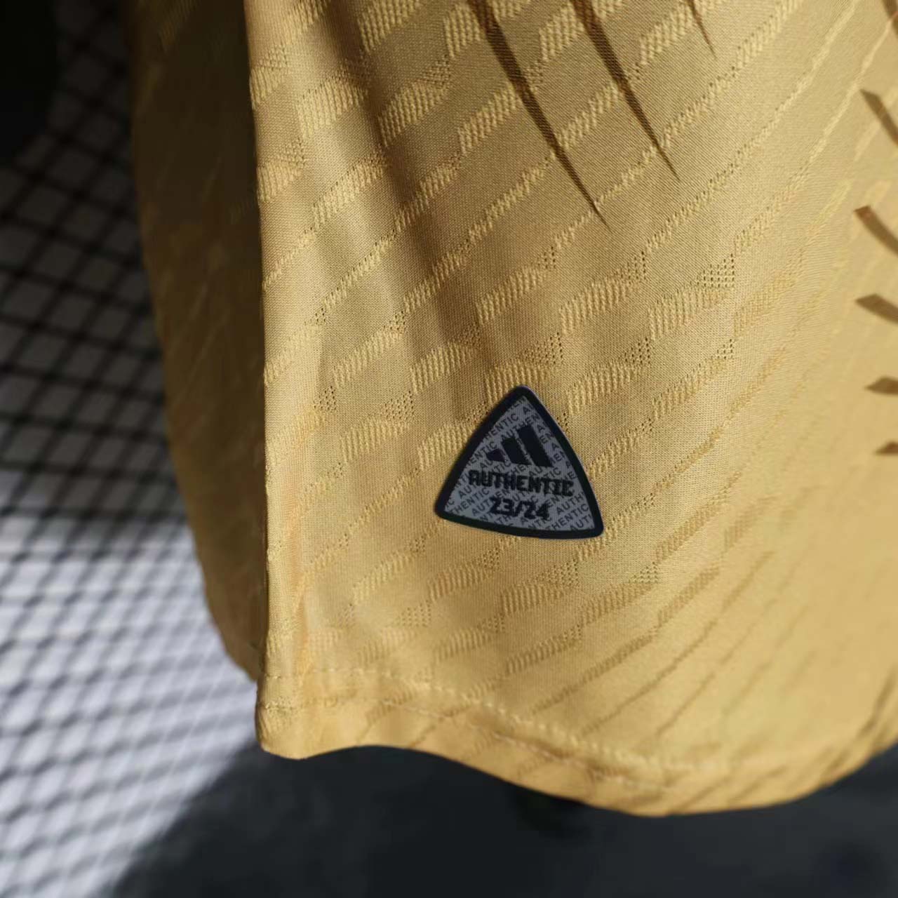 2024/2025 Player Version Real Madrid Special Edition Golden Football Shirt 1:1 Thai Quality:football jersey mysite: unitedjerseyfootball 邓江浪:football