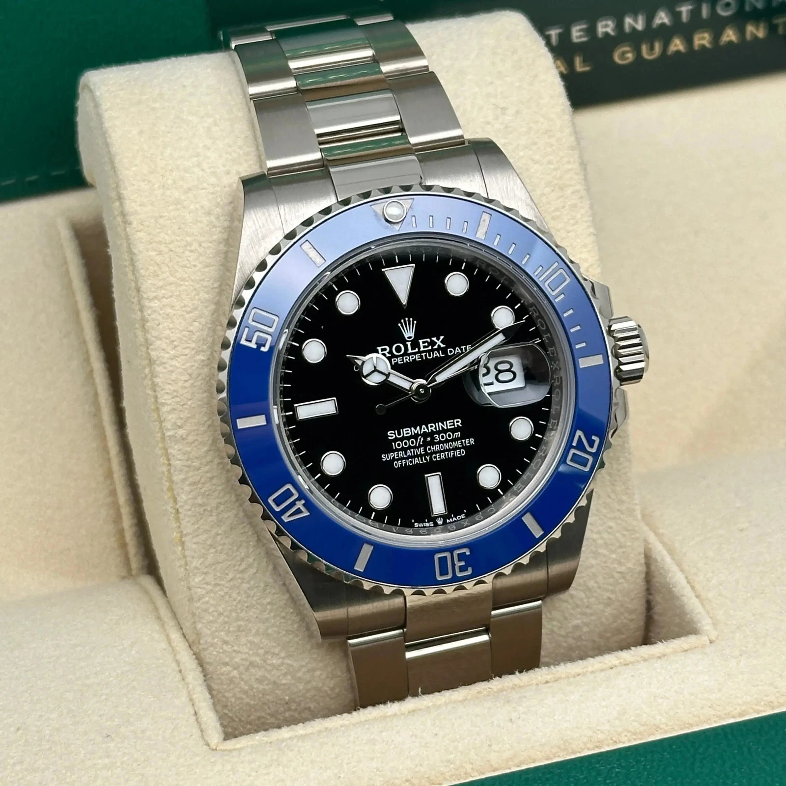 Rolex Submariner Super Clone Swiss ReplicaWatch Ref 126619LB 3235 Swiss Movement