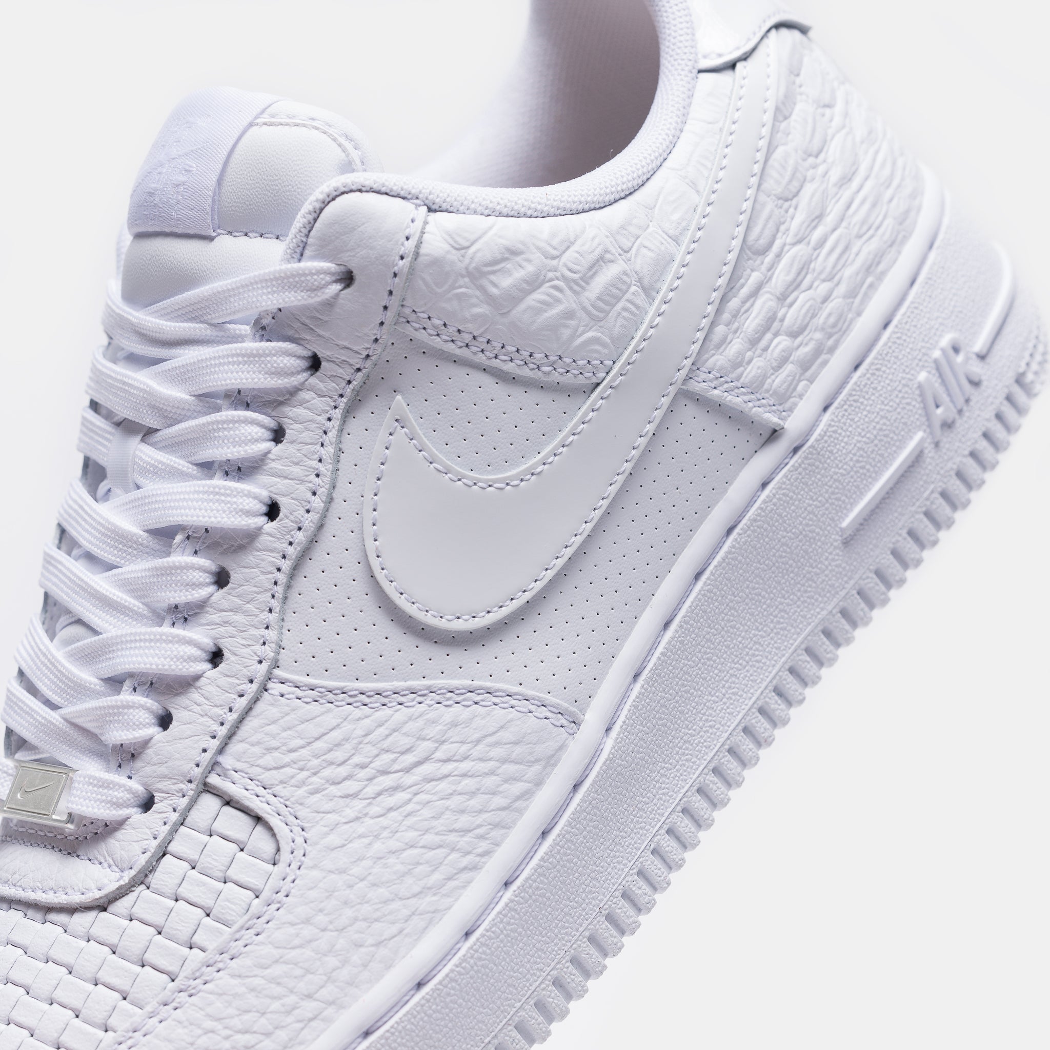 Air Force 1 '07 LX Sneaker in White/White