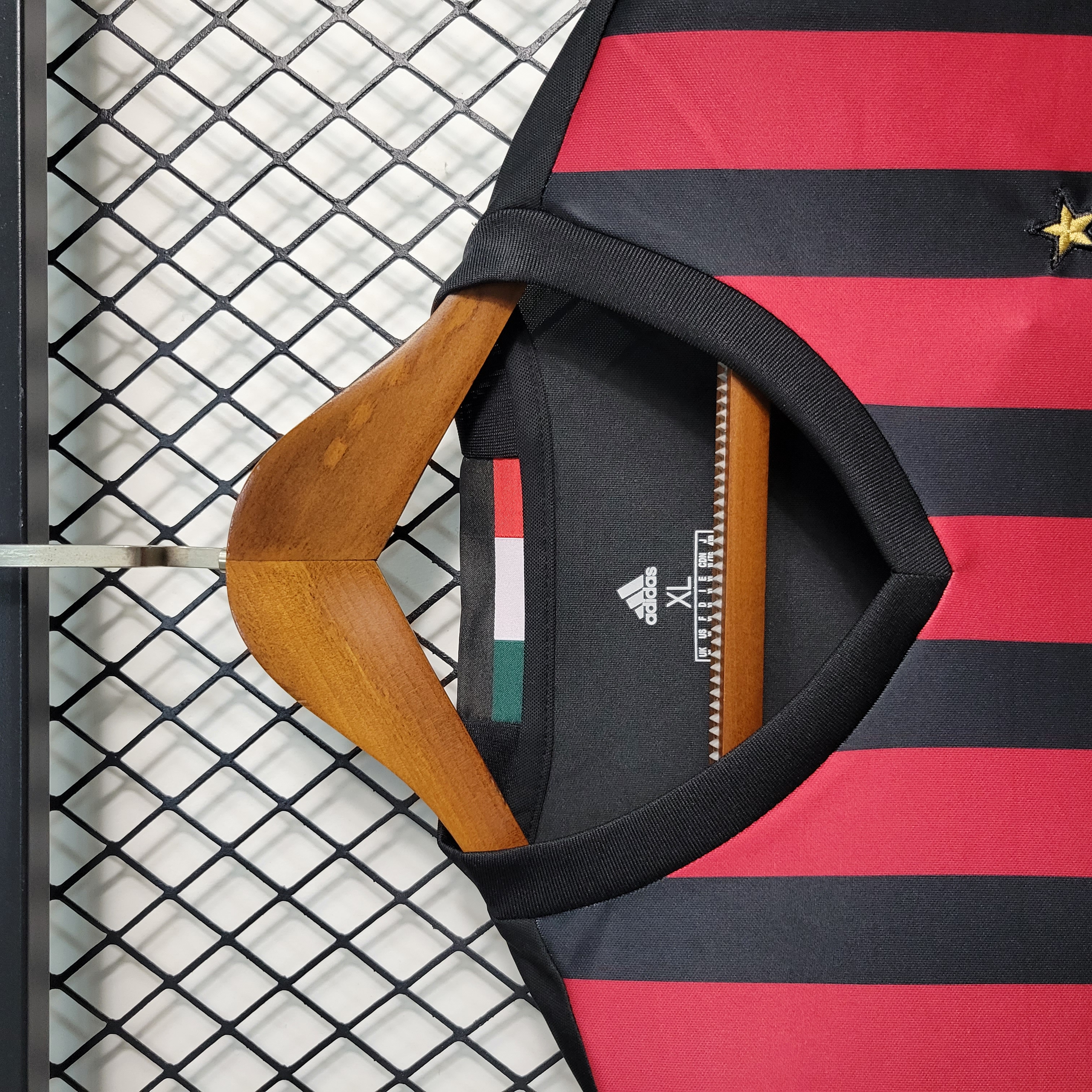 ManixJersey.com | Retro AC Milan 2016-17 Home Stadium Jersey -Customize Name, Number and Patch | Worldwide Shipping