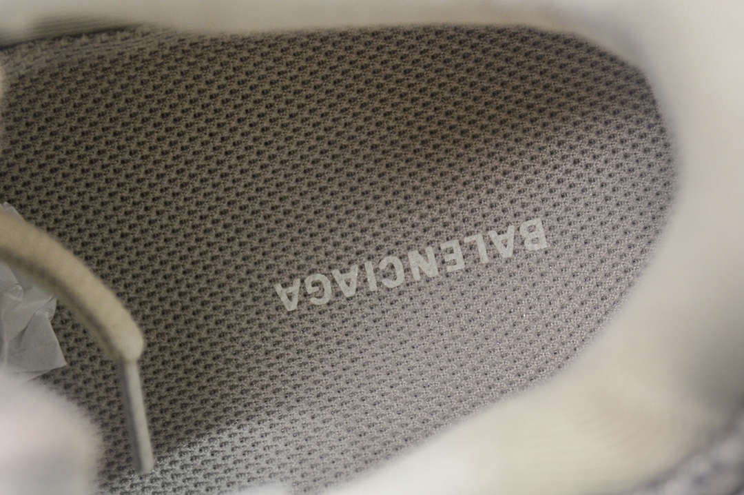 Balenciaga Track Recycled Sole Trainer in Beige、mysite、Cacoeks