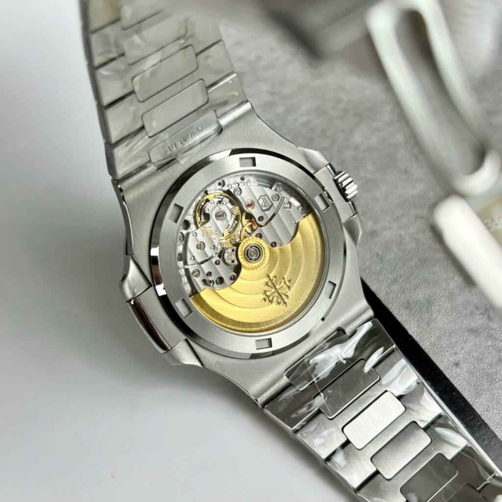 Đồng Hồ Patek Philippe Nautilus 5723 Mặt Xanh Lá Cây Rep 11 40mm (7)