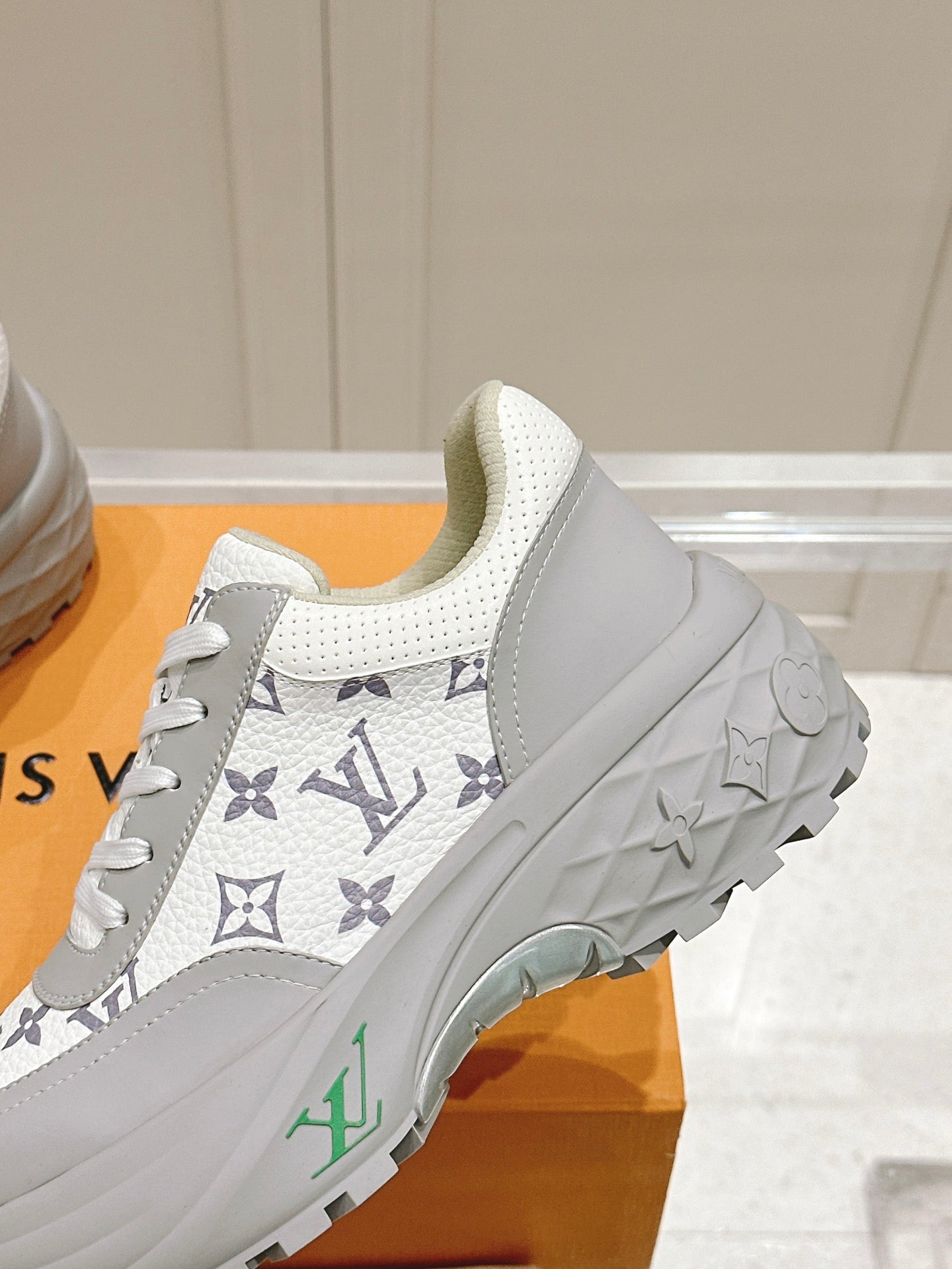 RUN AWAY SNEAKER IN DOVE GRAY MIX WHITE CALFSKIN、mysite、Cacoeks