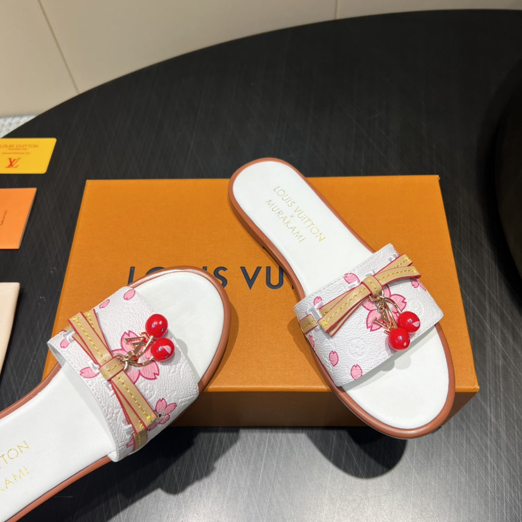 LV SLIDE SANDALS 25S IN WHITE CALFSKIN WITH CHERRY BLOSSOM BUCKLE、mysite、Cacoeks