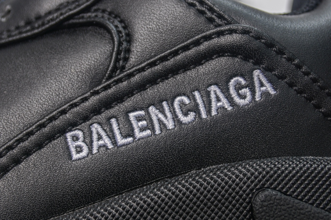 Balenciaga Triple S Sneaker in Black、mysite、Cacoeks