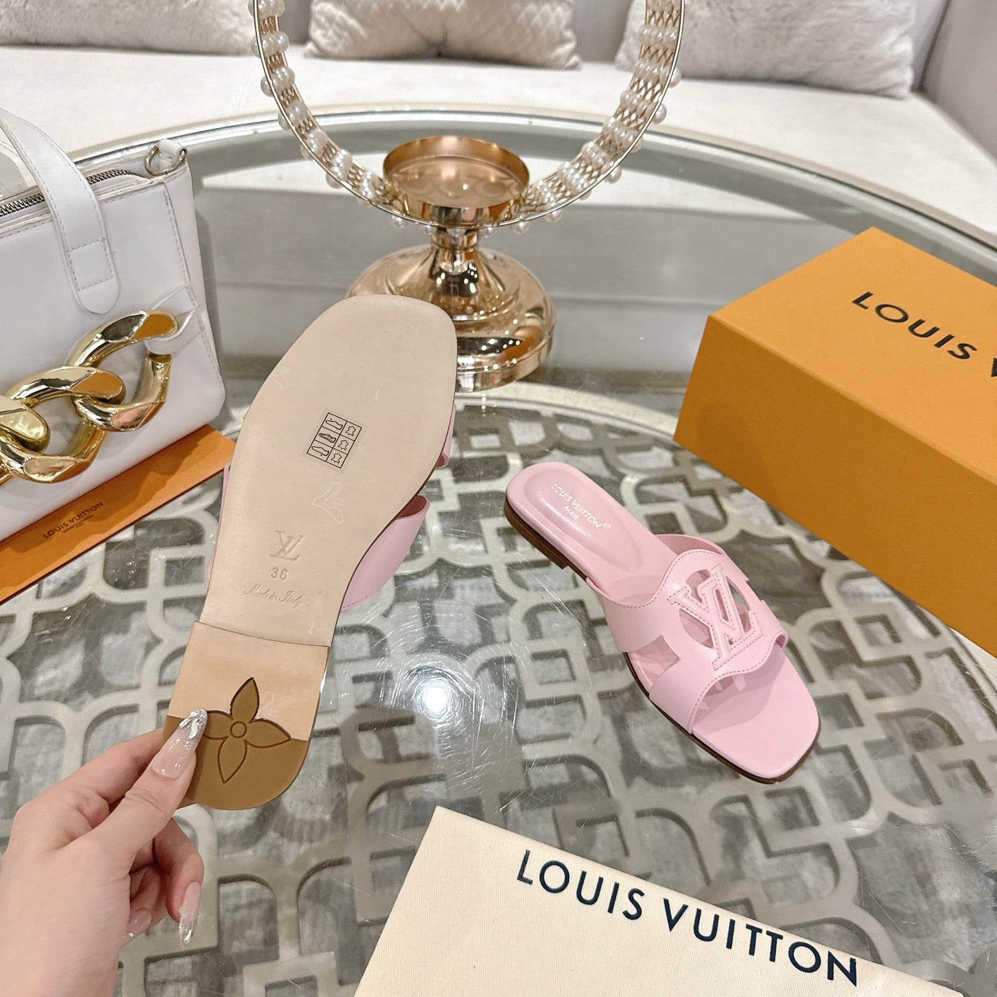 ISOLA FLAT SLIDE IN PASTEL PINK CALFSKIN、mysite、Cacoeks