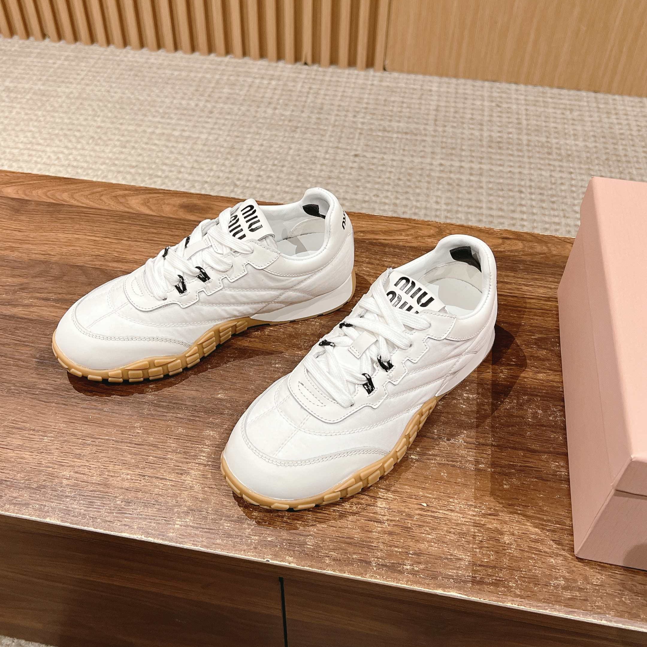 RUNNING SNEAKERS IN WHITE LAMBSKIN AND FABRIC ANTI-SLIP RUBBER SOLE、mysite、Cacoeks