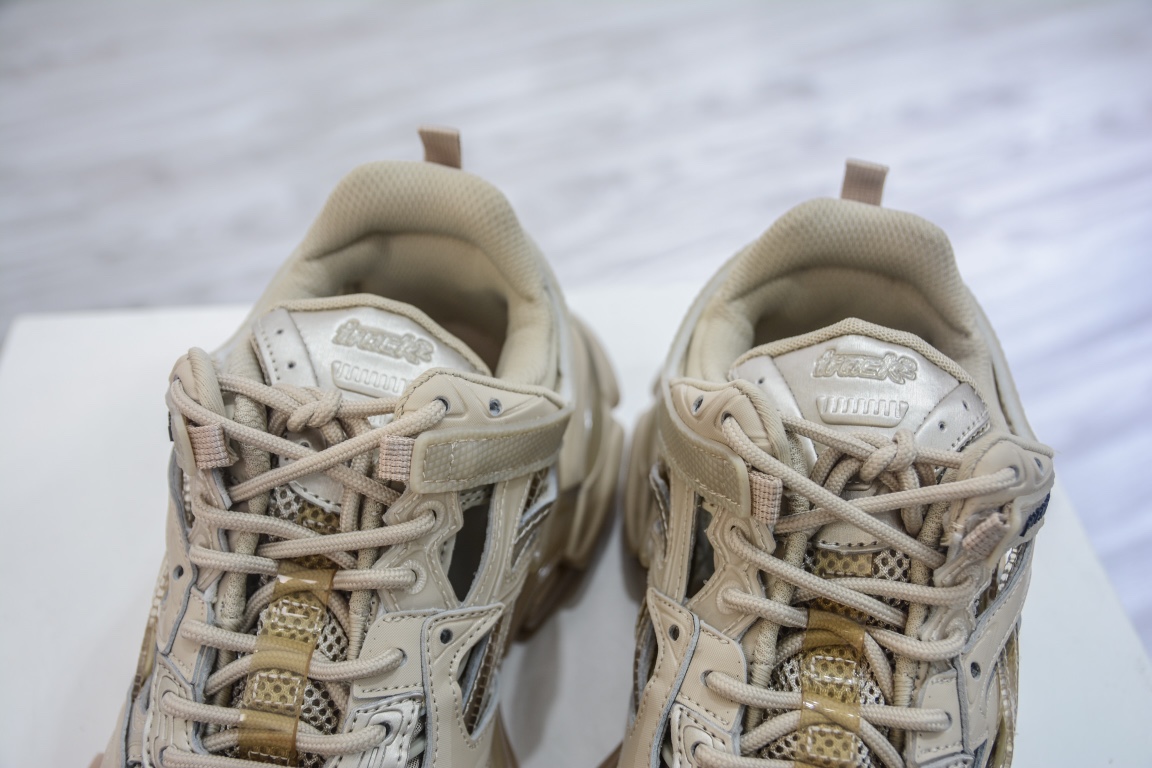 Balenciaga Track 2.0 Trainer in Beige、mysite、Cacoeks