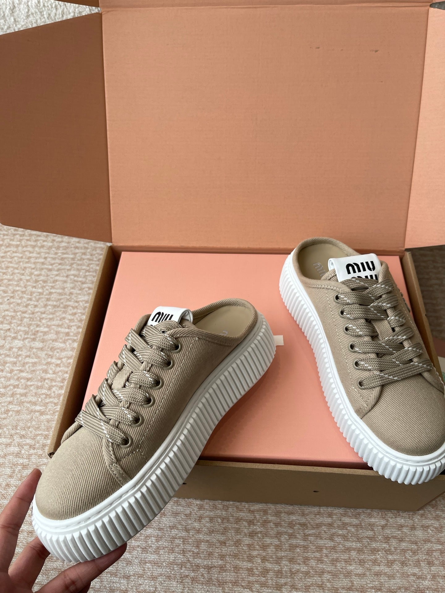 WASH SNEAKER MULES IN DARK BEIGE DENIM STRIPED LACES、mysite、Cacoeks