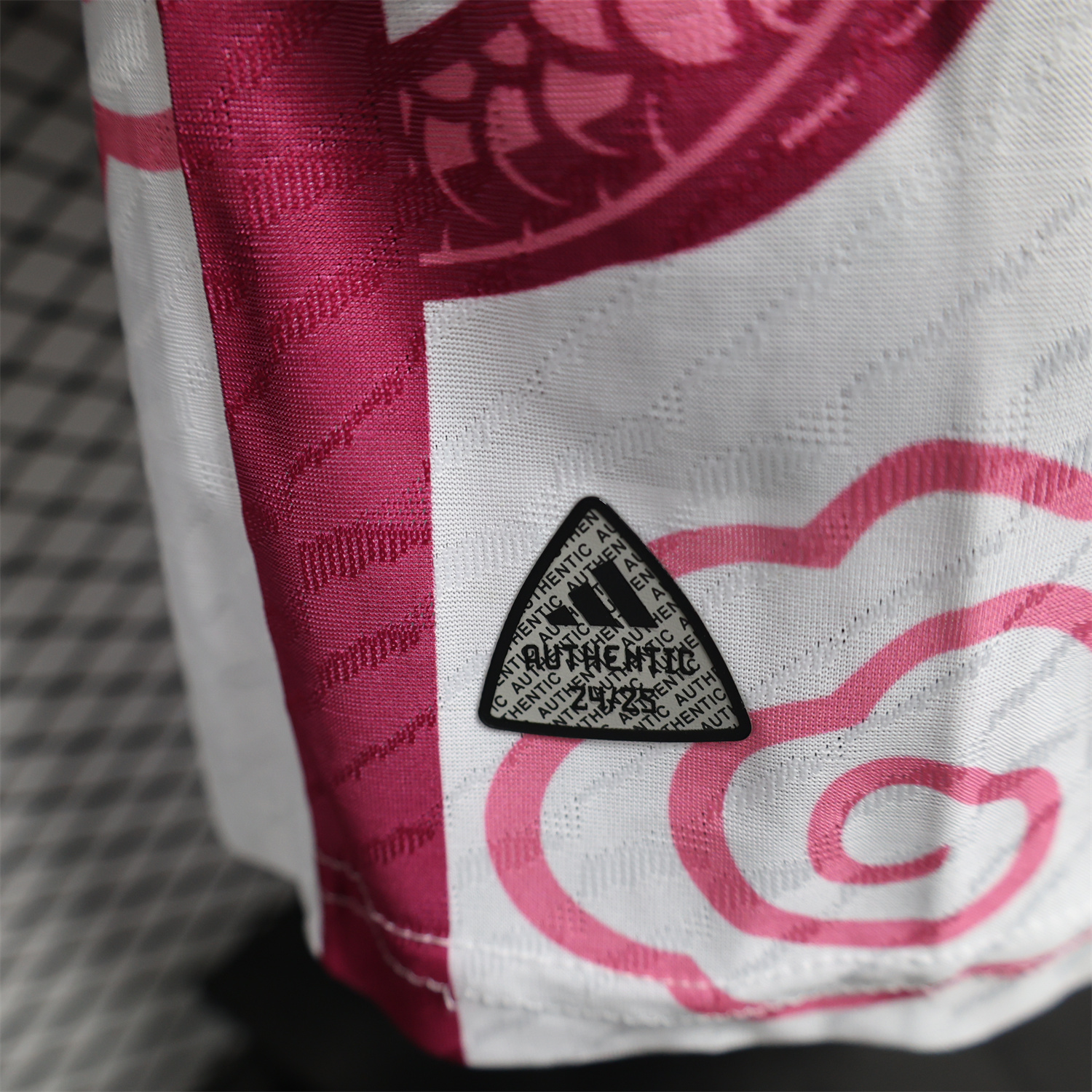 UltraTrikot-Japan 25-26 Pink Dragon Special Edition Jersey - Player Version